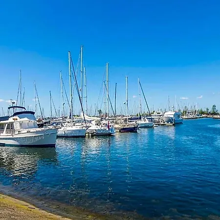 By The Harbour With Sauna 3* 海勒武特斯莱斯