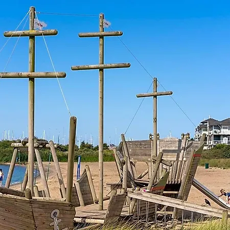 By The Harbour With Sauna 3*