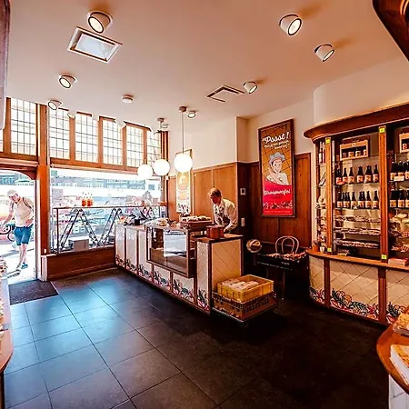 酒店 By The Harbour With Sauna 3*